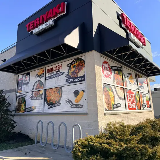 Storefront signage: Storefront sign install